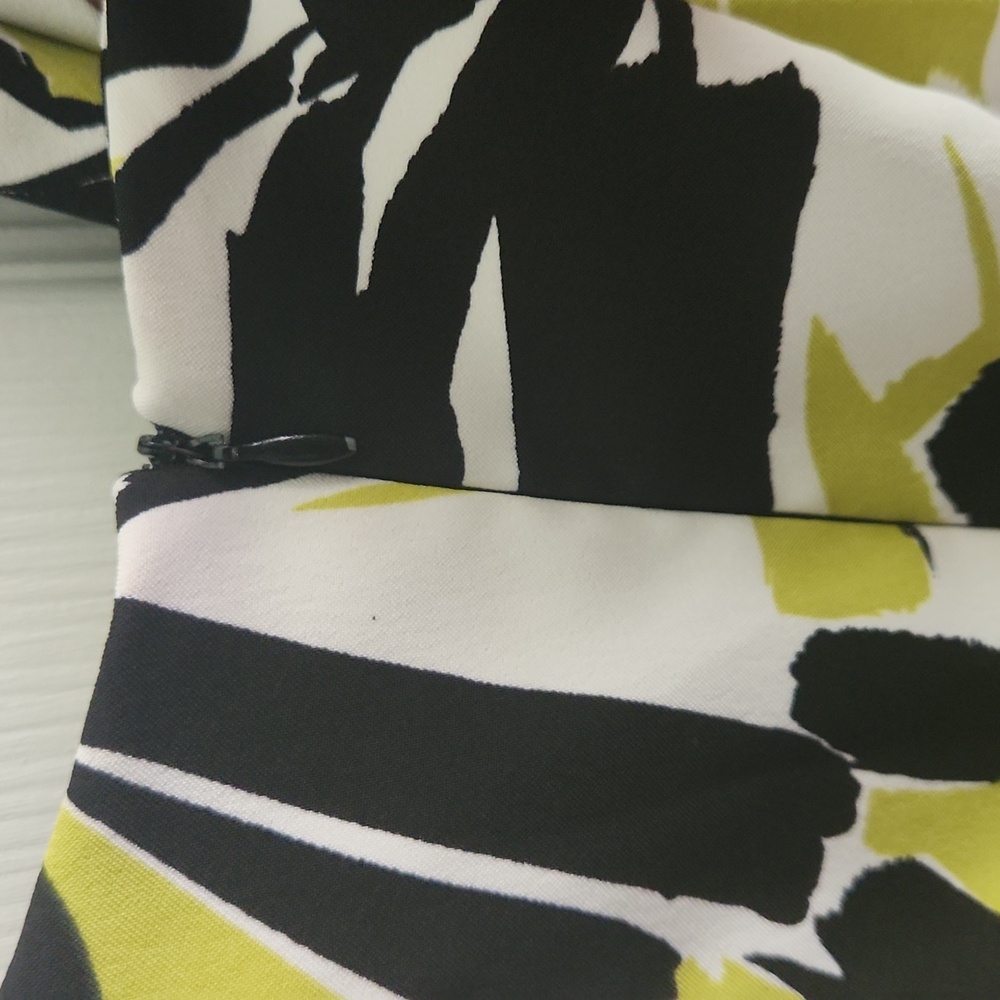 Ronni Nicole Yellow and Black Abstract Mini Dress - Picture 3 of 7